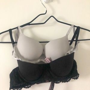 TWO Victoria's Secret 32b bras